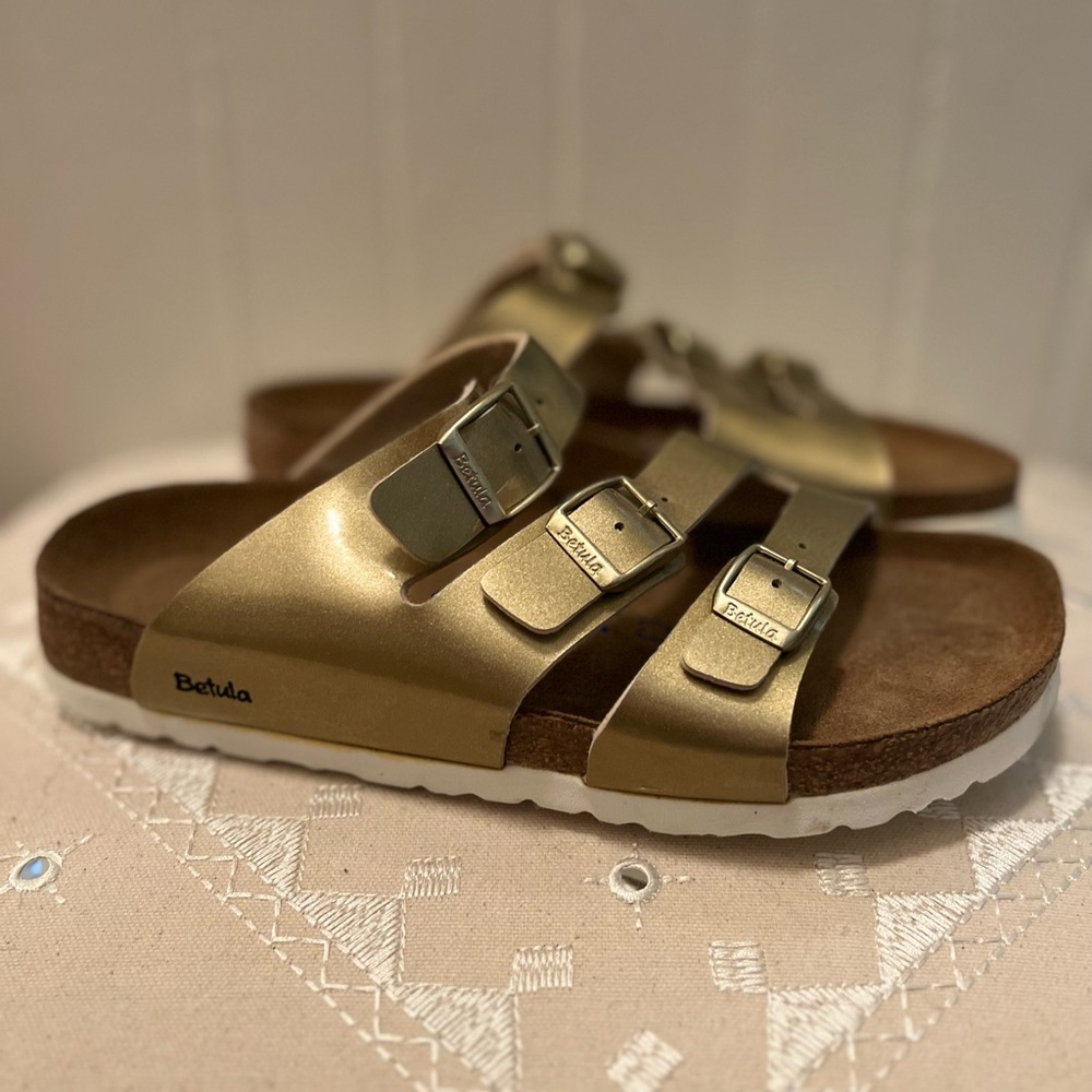 Gold, Leo Soft Betula by Birkenstock NWOT